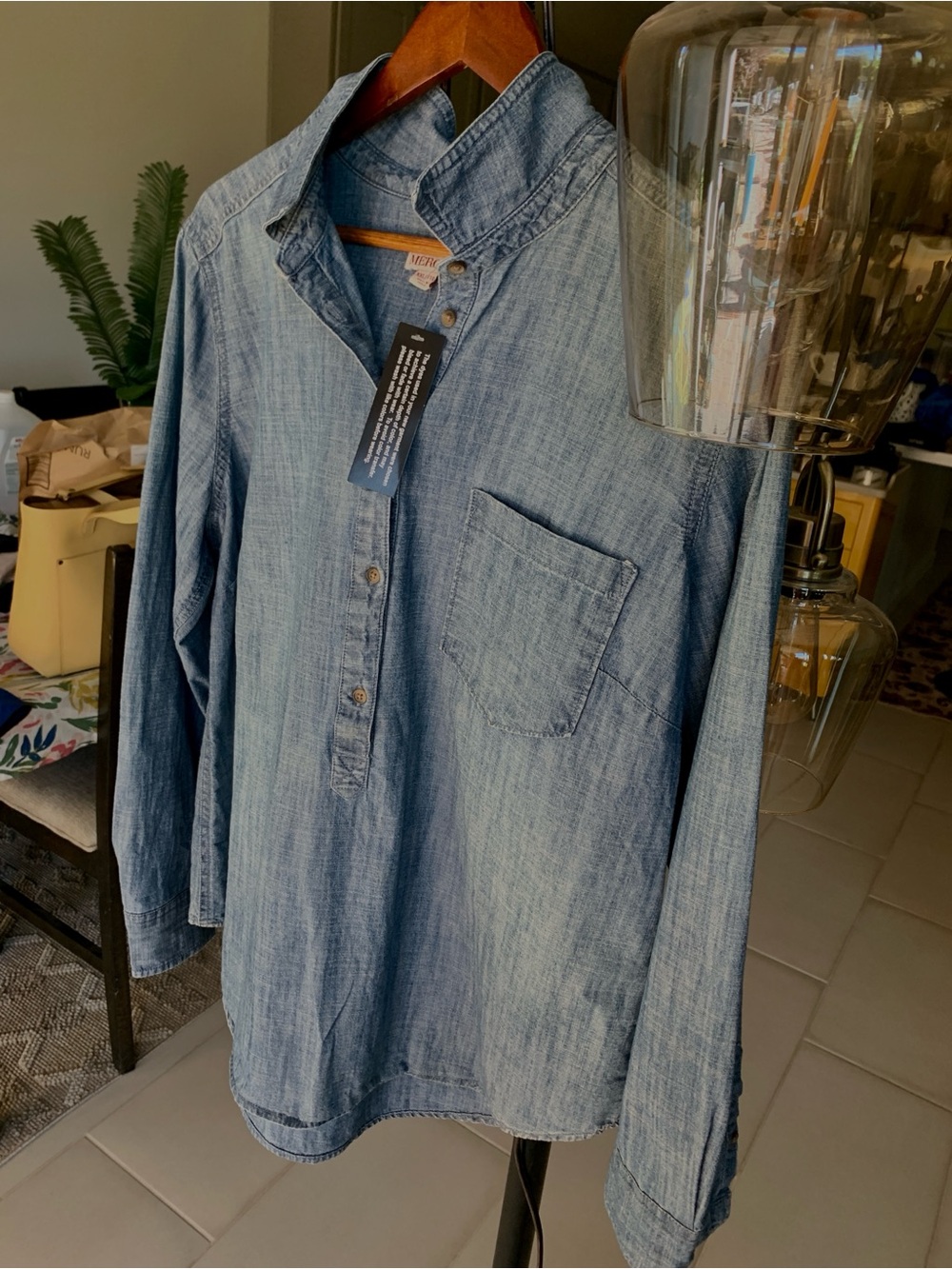 NWT Women’s Denim 19 Chambray Button Down Shirt Blue XXL